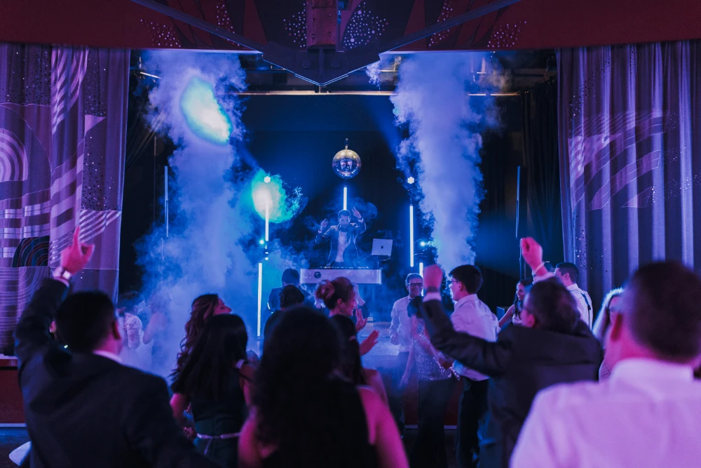 Sven Lutz von Cosmos Events legt als DJ Cosmo auf Firmenevent Party auf